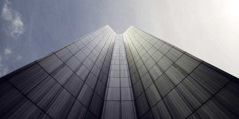 皮斯科的“单品种”与“混合”之谜：解码Mosto Verde与Acholado背后的酿造哲学与酒文化